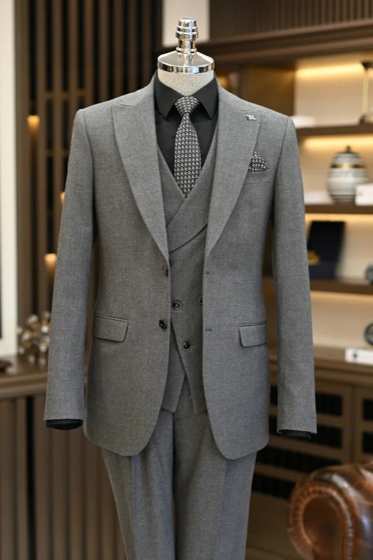 Classic Gray Peaked Lapel Three Pieces Business Men Suits Wedding Suits